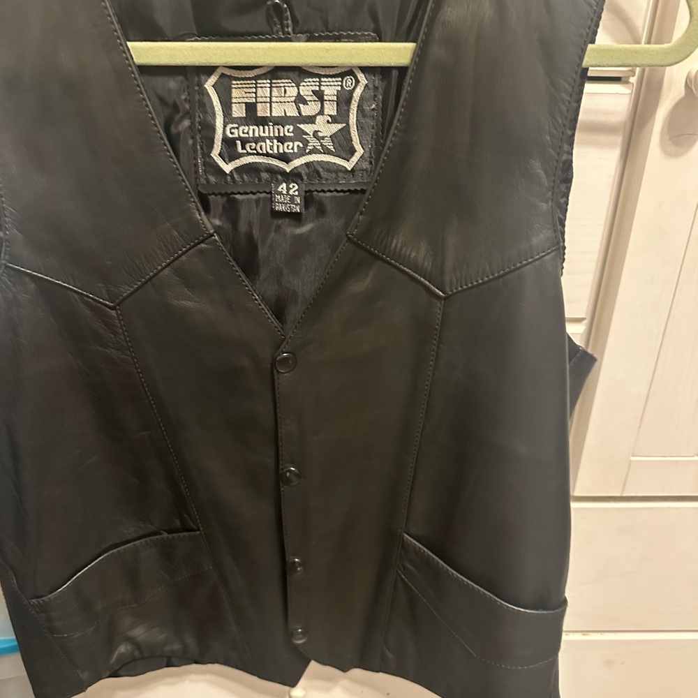 First Genuine Leather Men's Black Vest